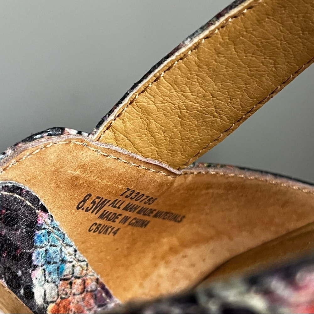 Softspots 8.5 wide sandals strappy open-toe rainbow snakeskin print cork wedge - Picture 10 of 11